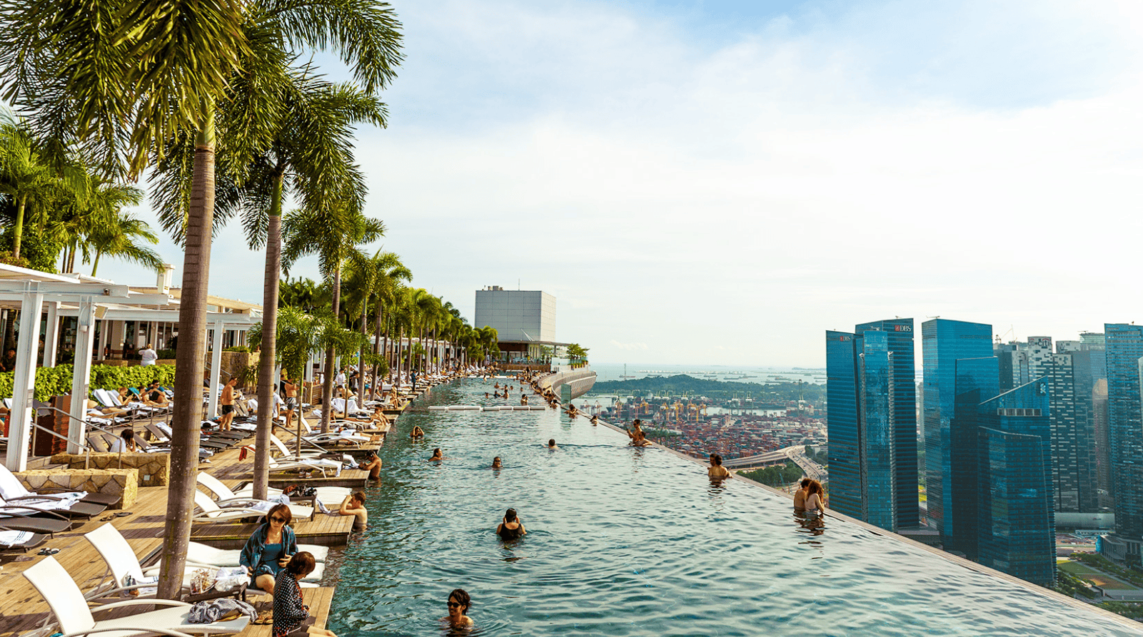 Berenang di Atas Awan: Infinity Pool Legendaris